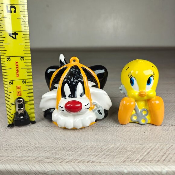 Vintage Tweety & Sylvester Salt & Pepper Shakers Ceramic Set Warner Bros - Picture 5 of 6